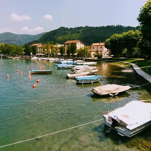 Villetta Rosa , Lavena Ponte Tresa Italia